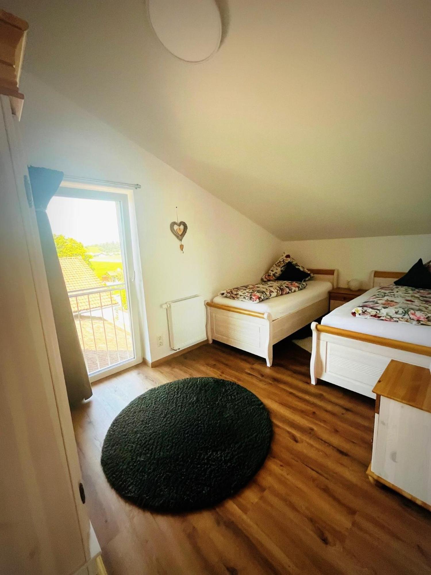23 Neu Erbaute Ferienwohnung Mit Schloss- Und Panoramablick ฮาลเบลค ภายนอก รูปภาพ