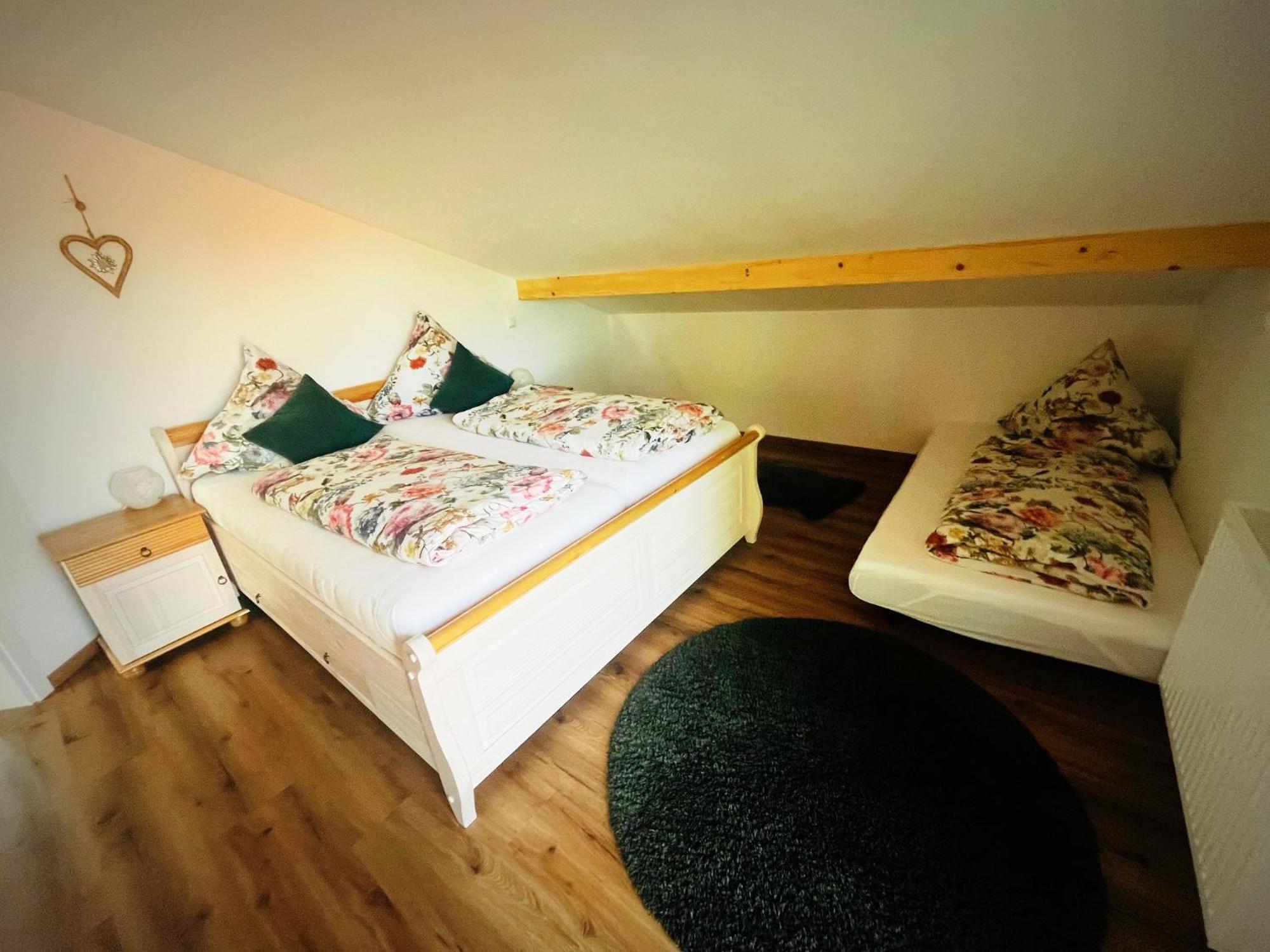 23 Neu Erbaute Ferienwohnung Mit Schloss- Und Panoramablick ฮาลเบลค ภายนอก รูปภาพ