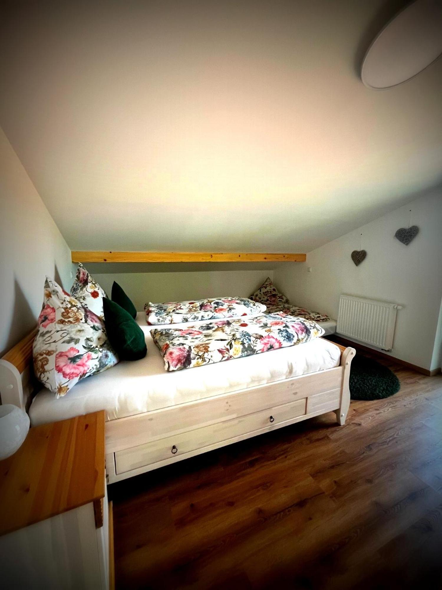 23 Neu Erbaute Ferienwohnung Mit Schloss- Und Panoramablick ฮาลเบลค ภายนอก รูปภาพ