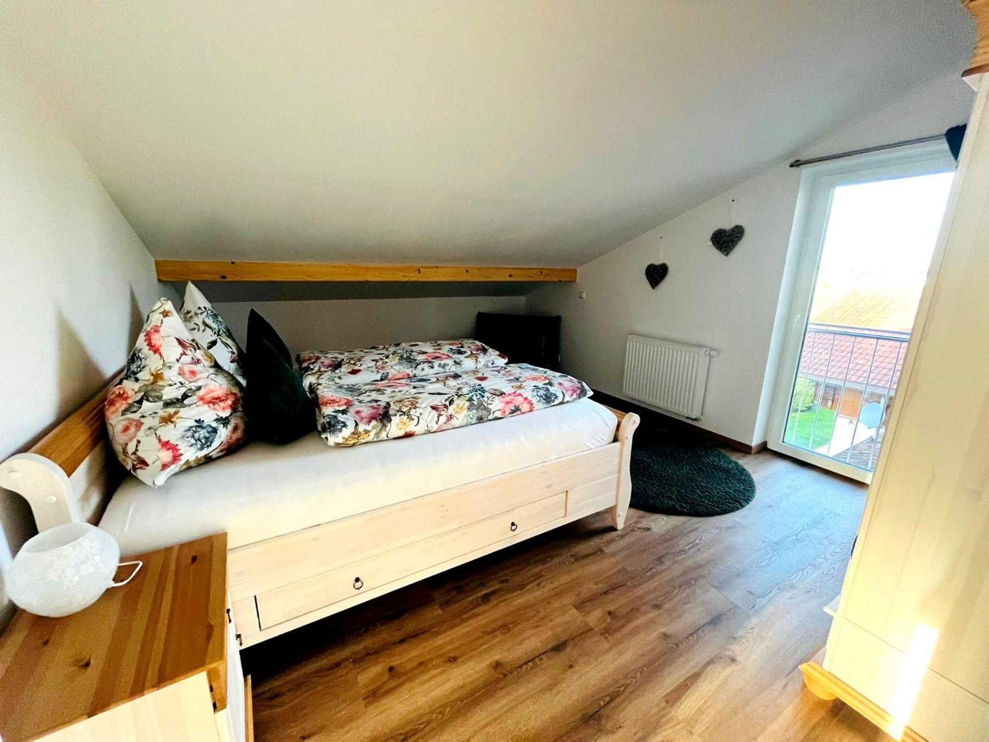 23 Neu Erbaute Ferienwohnung Mit Schloss- Und Panoramablick ฮาลเบลค ภายนอก รูปภาพ