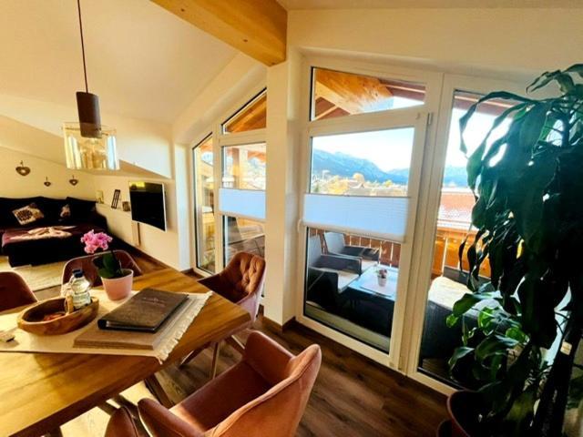 23 Neu Erbaute Ferienwohnung Mit Schloss- Und Panoramablick ฮาลเบลค ภายนอก รูปภาพ