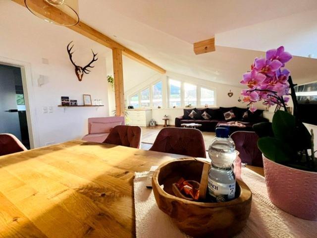 23 Neu Erbaute Ferienwohnung Mit Schloss- Und Panoramablick ฮาลเบลค ภายนอก รูปภาพ