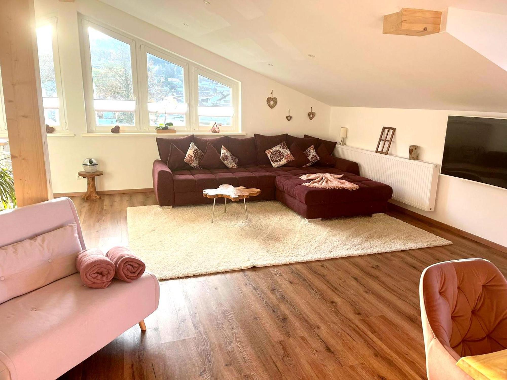 23 Neu Erbaute Ferienwohnung Mit Schloss- Und Panoramablick ฮาลเบลค ภายนอก รูปภาพ